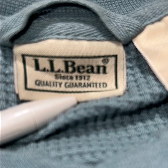 L.L.Bean Men’s Blue Long Sleeve Henley Shirt 3 Button Down Front Pocket SZ S - Picture 2 of 7